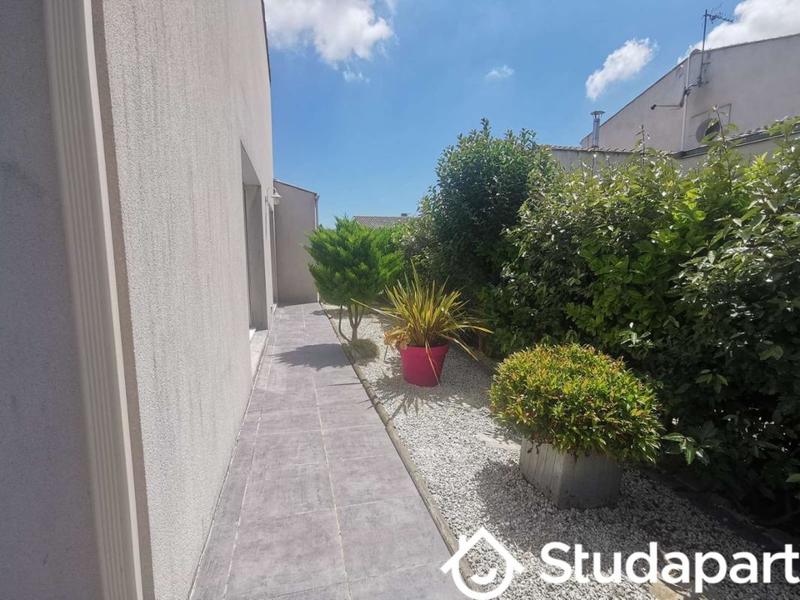 Chambre - 11 m² - 1 pièce