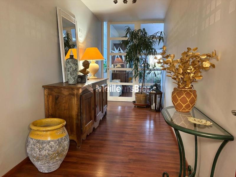 Maison - 162 m² - 5 pièces