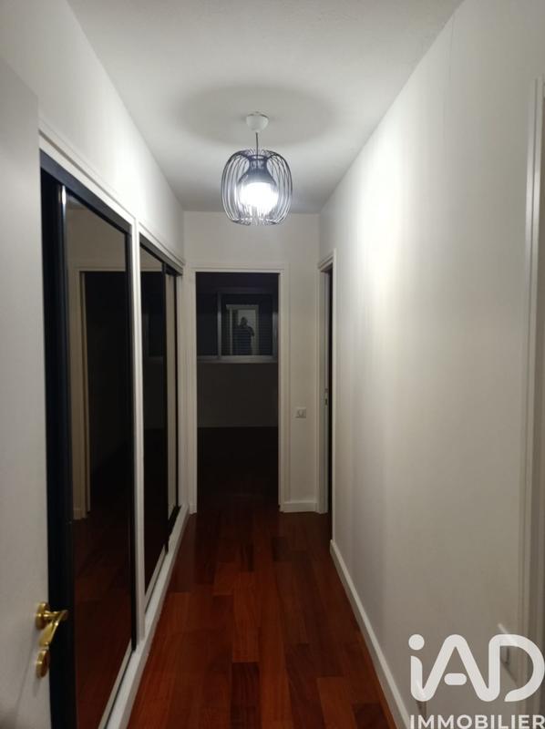 Appartement - 81 m² - 3 pièces