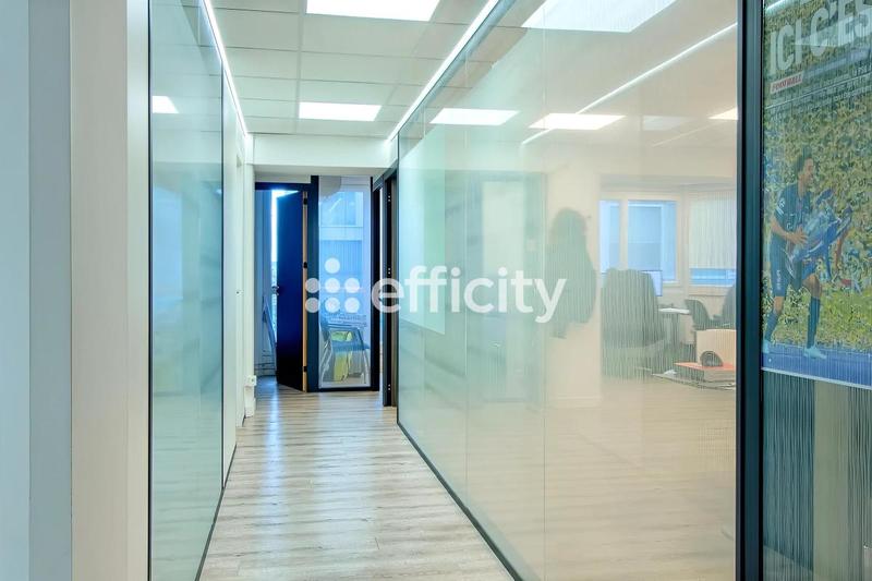 Bureau - 413 m² - 12 pièces