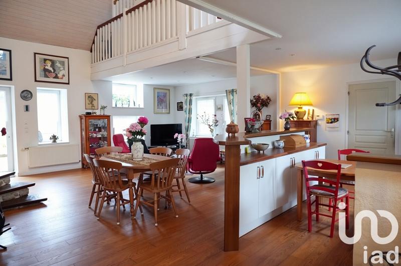 Maison - 168 m² - 8 pièces