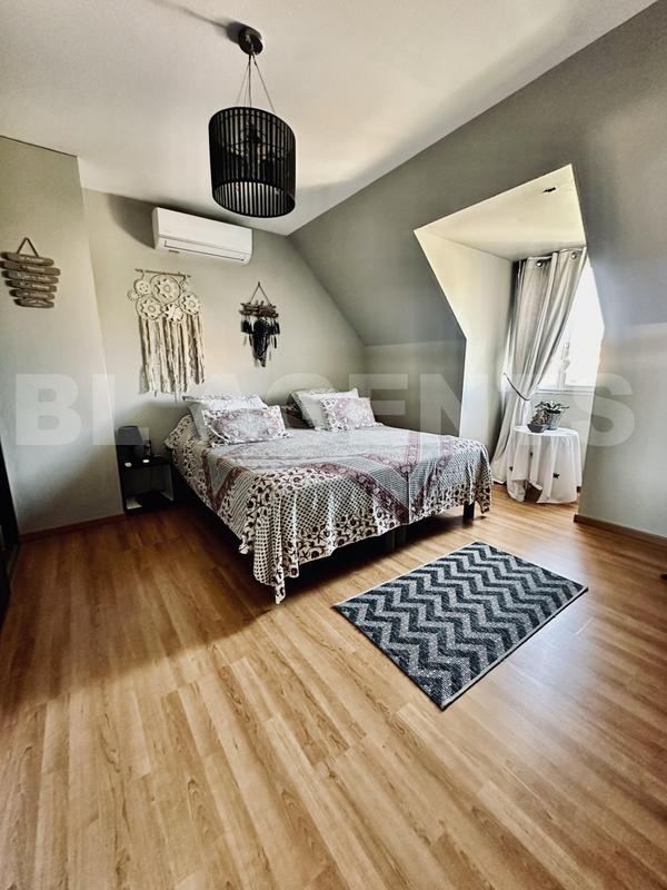 Maison - 110 m² - 5 pièces