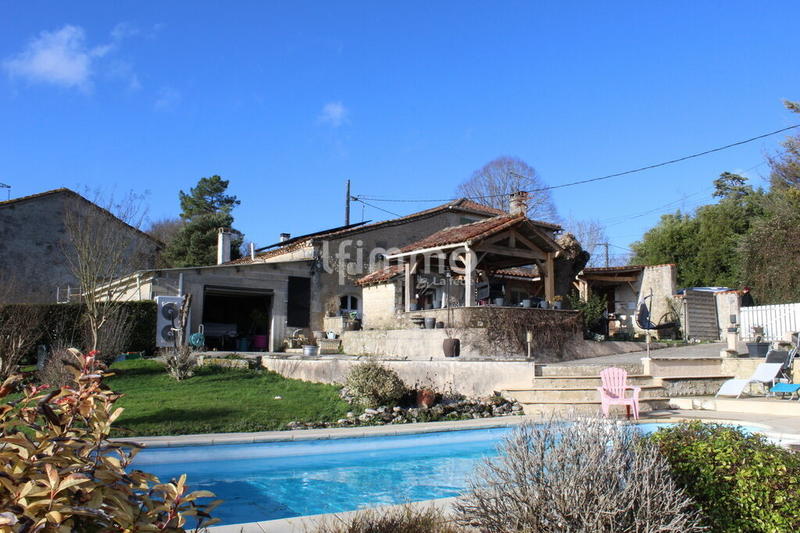 Maison en pierre - 129 m² - 7 pièces