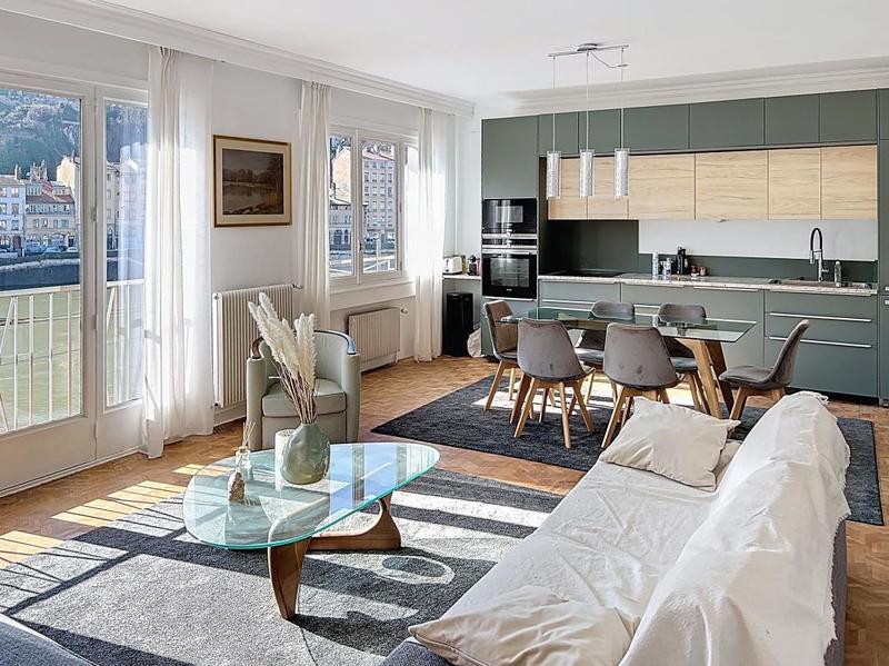 Appartement - 84 m² - 3 pièces