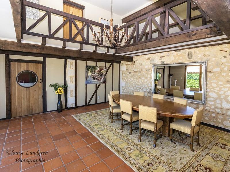 Maison - 900 m² - 20 pièces