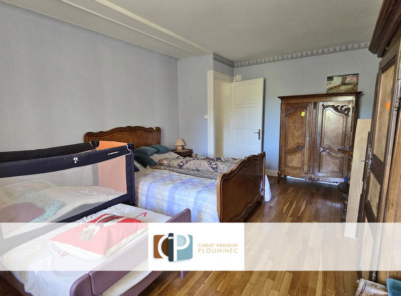 Maison - 332 m² - 9 pièces