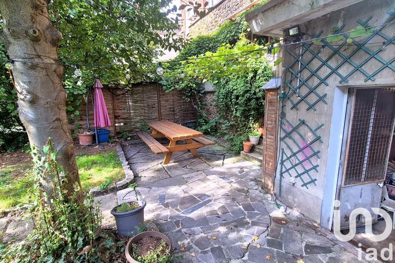 Maison - 211 m² - 7 pièces