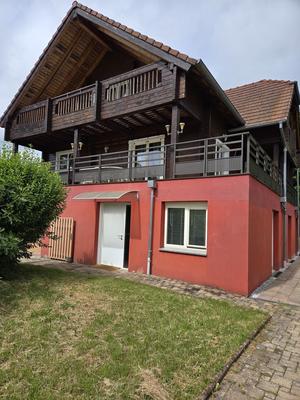 Maison - 240 m² - 9 pièces