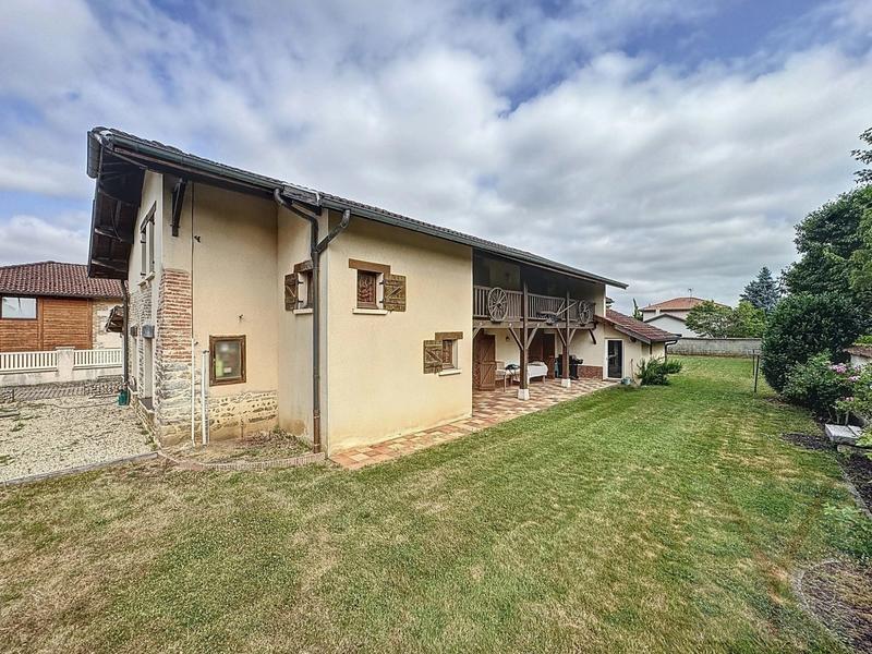 Maison traditionnelle - 182 m² - 5 pièces