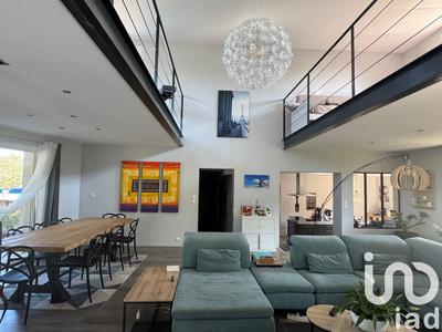 Maison de maîtres - 240 m² - 5 pièces