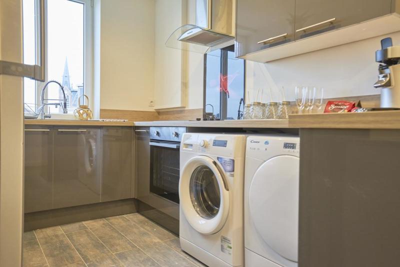 Appartement - 100 m² - 6 pièces