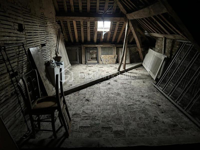 Demeure - 210 m² - 11 pièces