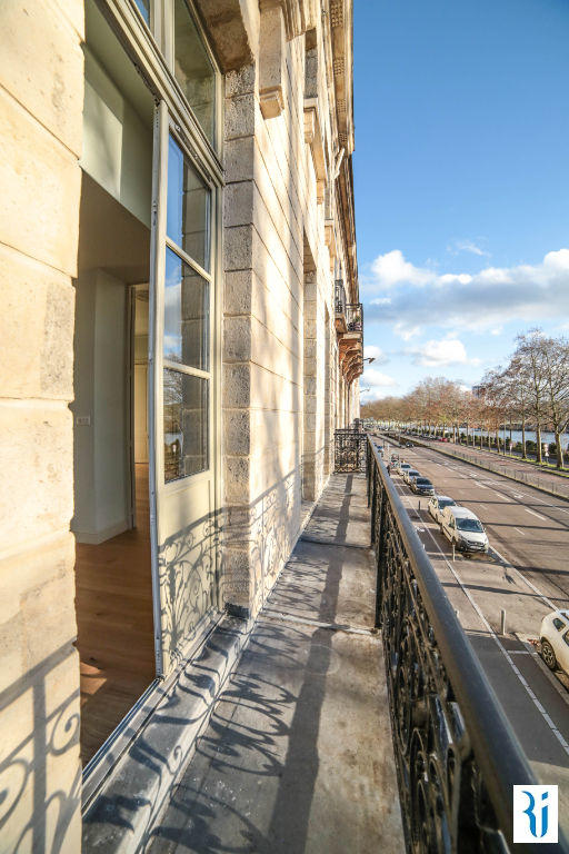 Appartement - 77 m² - 3 pièces