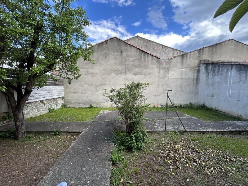 Maison traditionnelle - 80 m² - 5 pièces