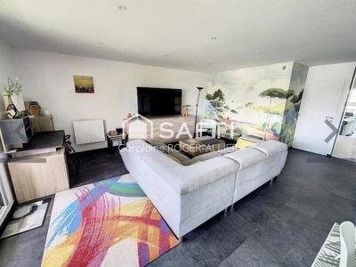 Appartement - 80 m² - 3 pièces