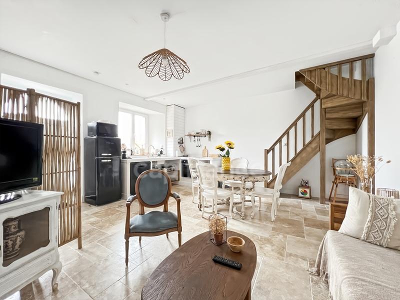 Propriété - 468 m² - 17 pièces