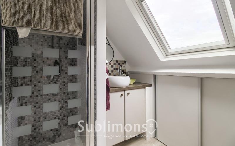 Maison traditionnelle - 114 m² - 7 pièces