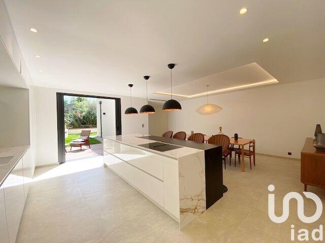 Maison de maîtres - 219 m² - 6 pièces