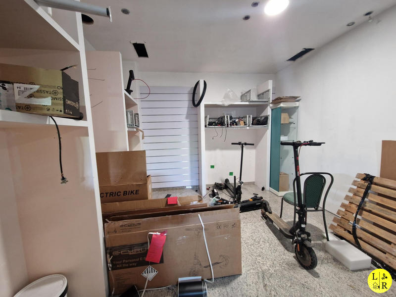 Local commercial - 341 m²