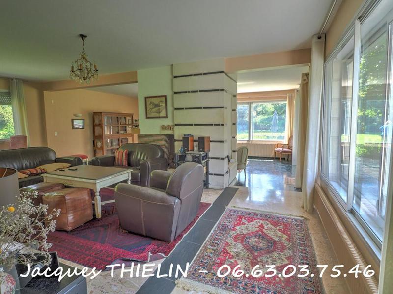 Maison - 260 m² - 8 pièces