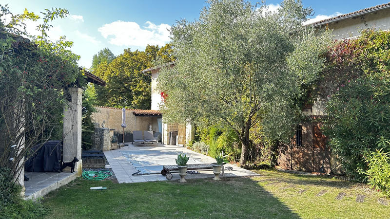 Maison - 215 m² - 5 pièces