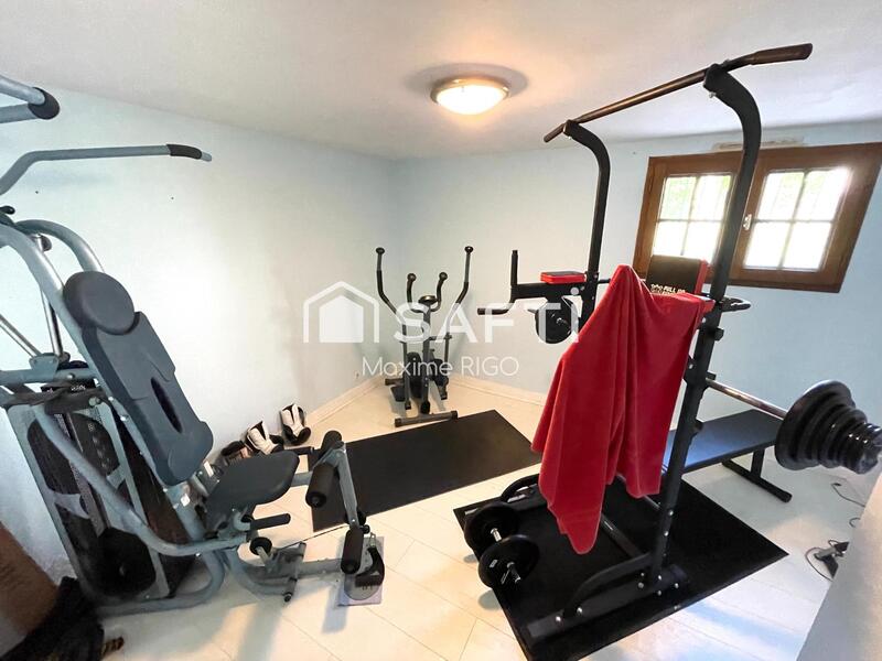 Maison - 163 m² - 8 pièces