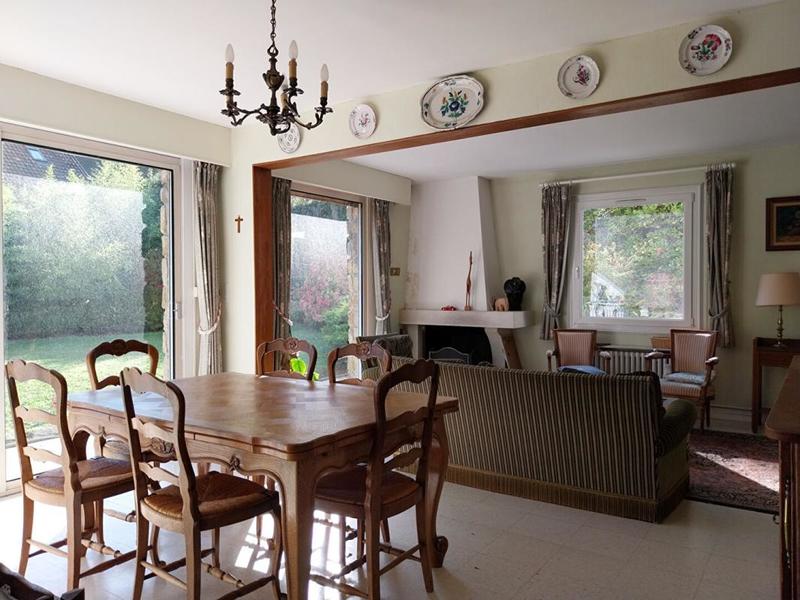 Maison - 151 m² - 7 pièces