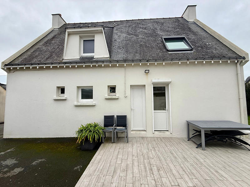 Maison - 121 m² - 8 pièces