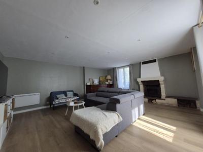 Maison - 224 m² - 7 pièces