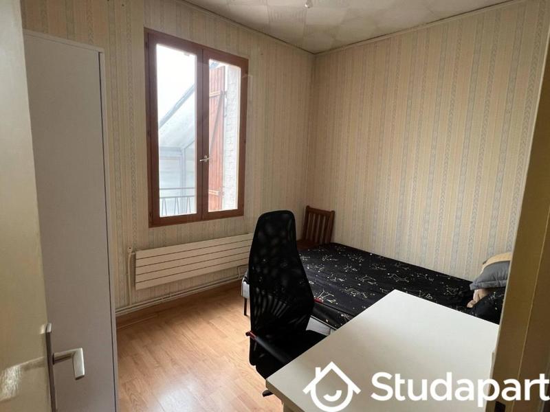 Chambre - 10 m² - 1 pièce