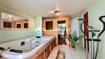 Maison - 180 m² - 6 pièces