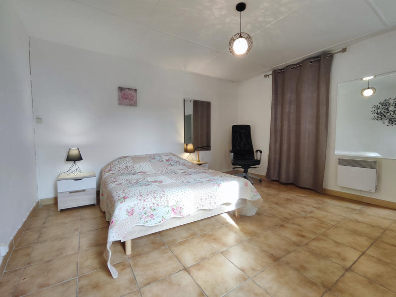 Mas - 77 m² - 5 pièces