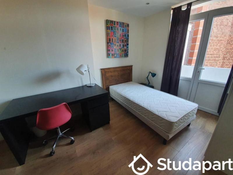 Chambre - 11 m² - 1 pièce