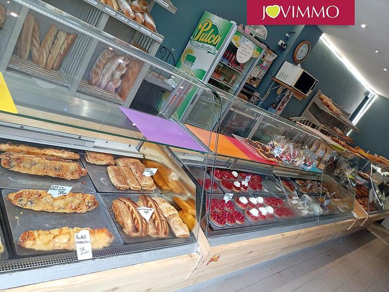 Magasins - 120 m² - 5 pièces