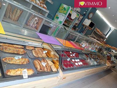 Magasins - 120 m² - 5 pièces