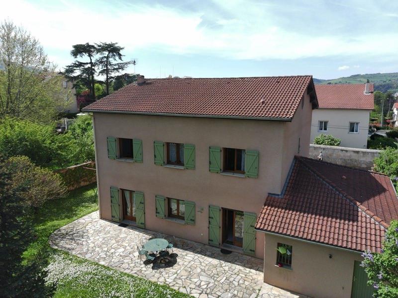 Maison traditionnelle - 200 m² - 8 pièces