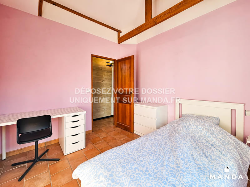 Chambre - 9 m² - 5 pièces