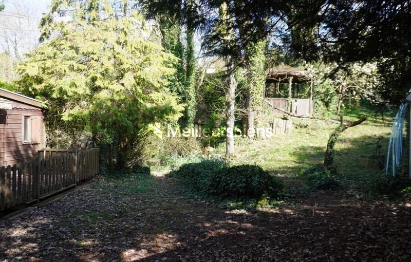 Terrain constructible - 738 m²