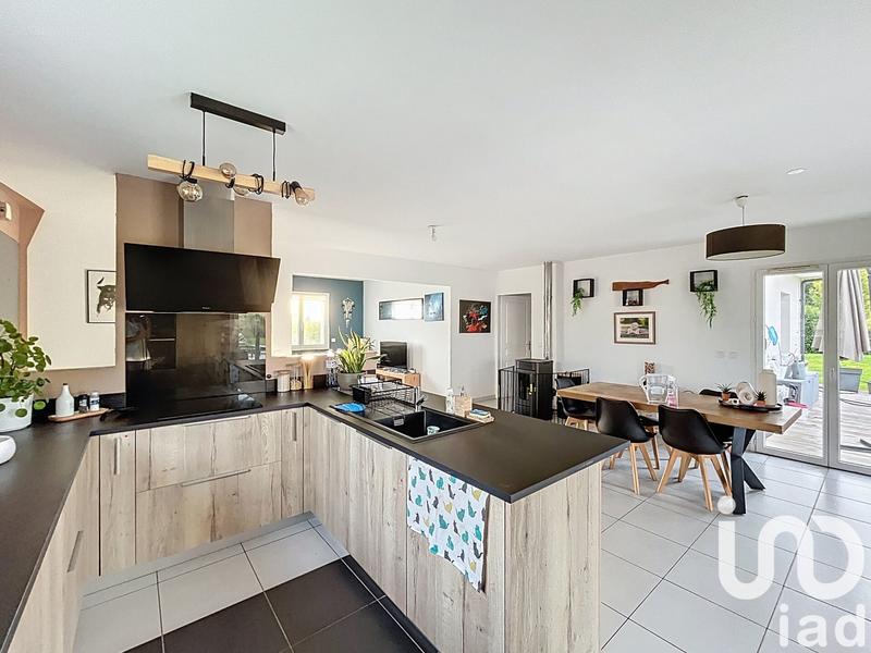 Maison - 95 m² - 5 pièces