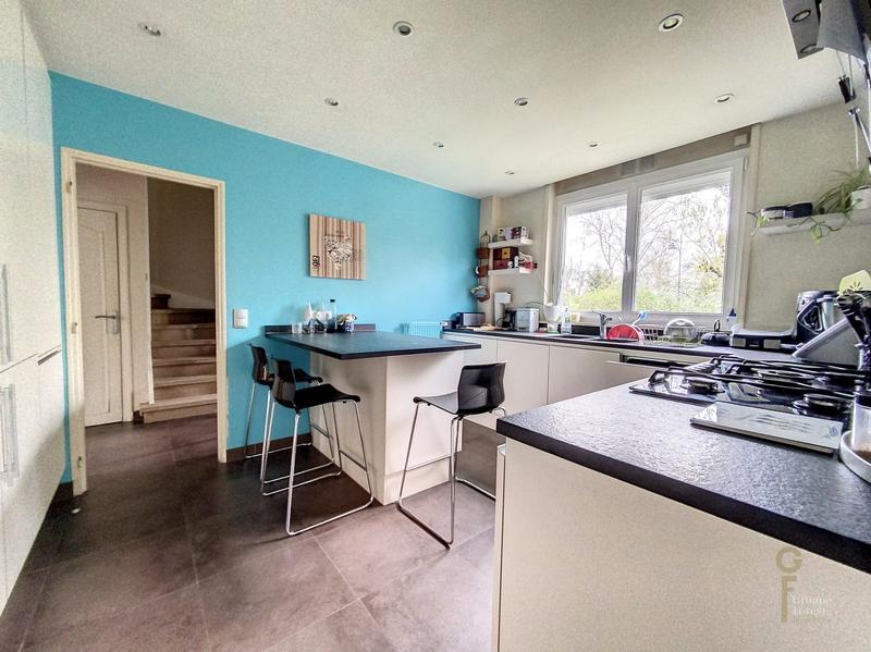 Maison - 195 m² - 7 pièces