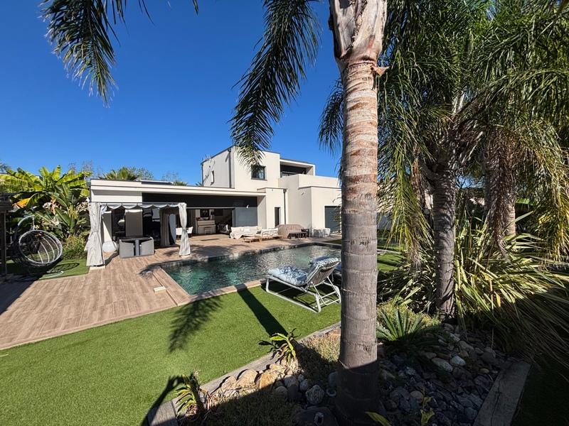 Maison - 200 m² - 6 pièces