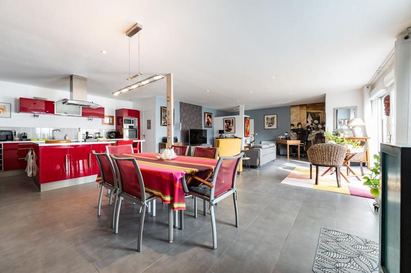 Maison - 135 m² - 4 pièces