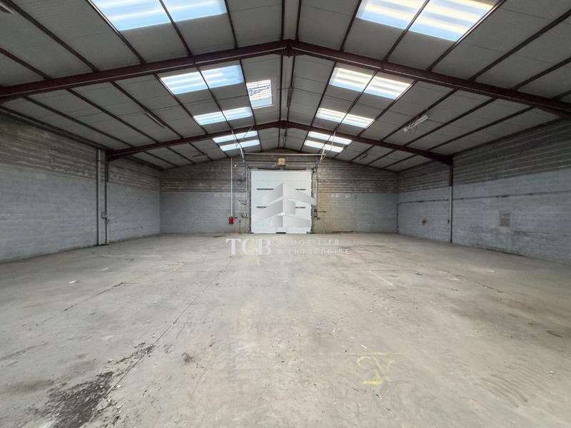 Local d'activités - 620 m²
