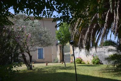 Maison - 280 m² - 8 pièces