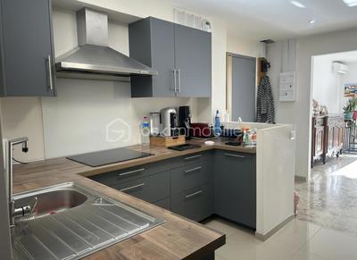 Appartement - 85 m² - 3 pièces