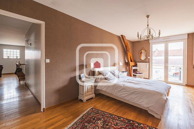 Maison - 192 m² - 6 pièces