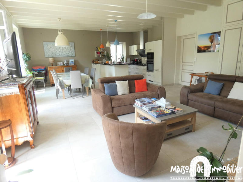 Maison - 285 m² - 7 pièces