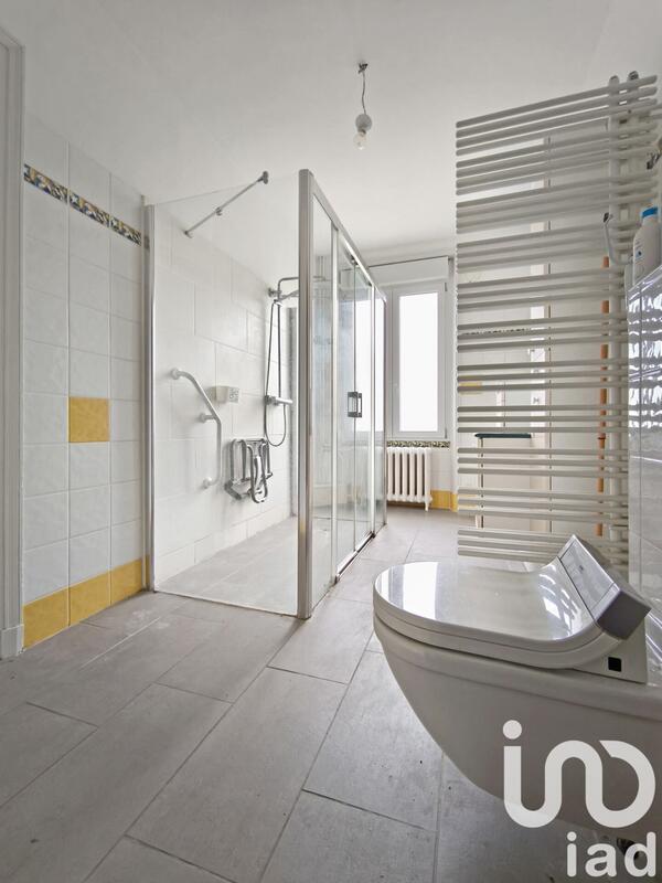 Maison de village - 262 m² - 10 pièces