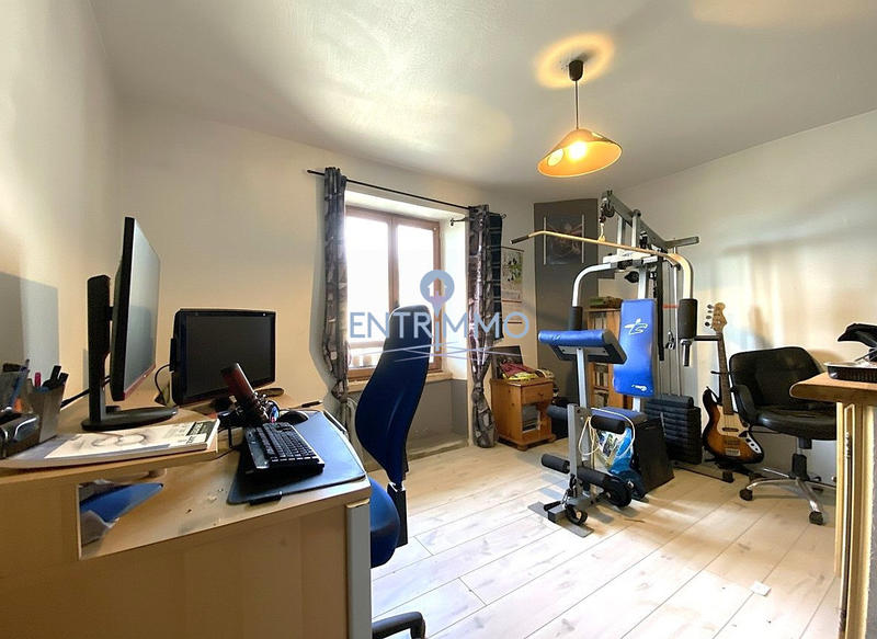 Appartement - 101 m² - 4 pièces