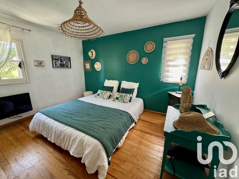 Maison - 230 m² - 8 pièces